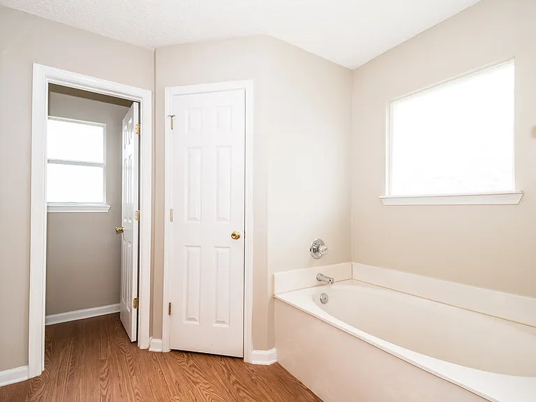 3138 Haverhill Ct — Photo 9