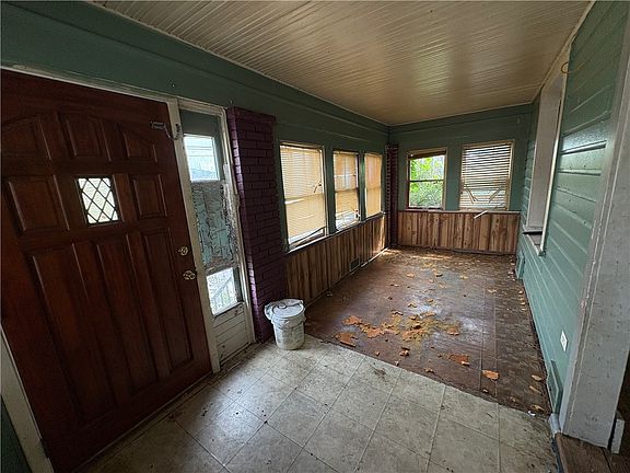4th image of 418 Virginia Ave