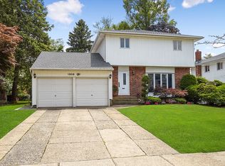 1806 James St, Merrick, NY 11566