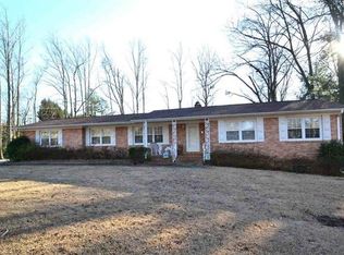 121 Spring Valley Dr, Spartanburg, SC 29301