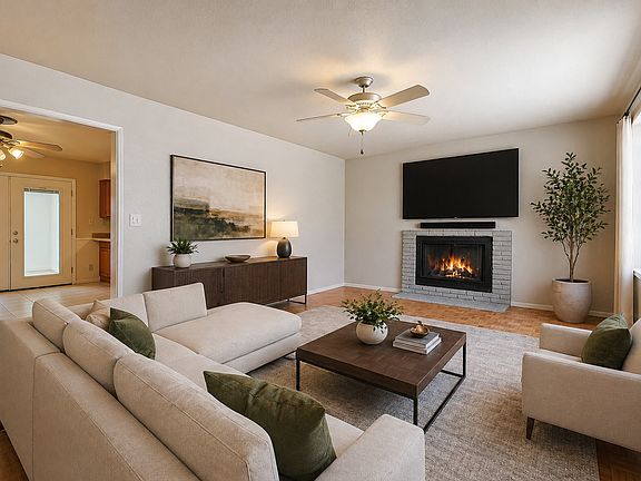 2nd image of 727 E Vista Del Cerro Dr