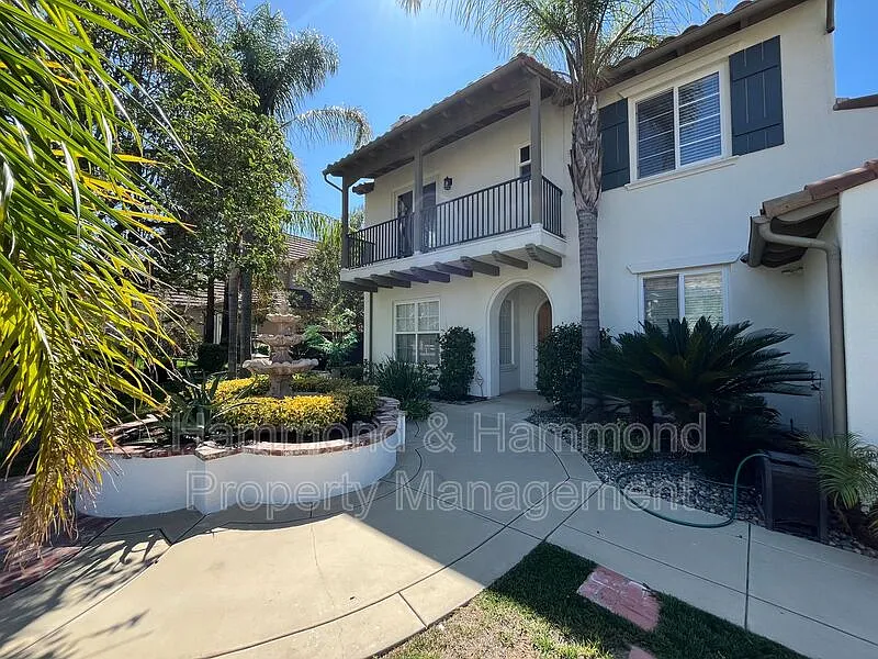 5 bed, 4.5 bath, 3725 sqft, $6,650 — Photo 3