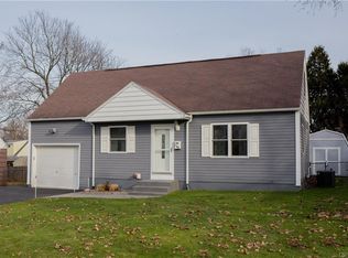 102 Carlton Dr, North Syracuse, NY 13212