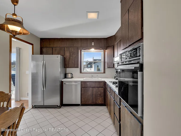 415 15th Ave — Photo 16