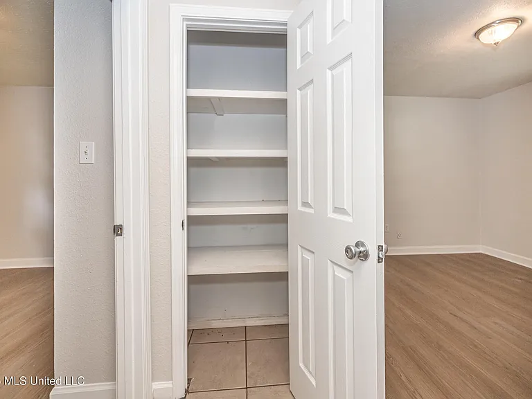 2840 Gardendale Ave — Photo 33