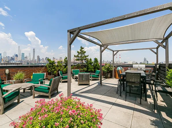 21-45 44th Drive image 9 of 13