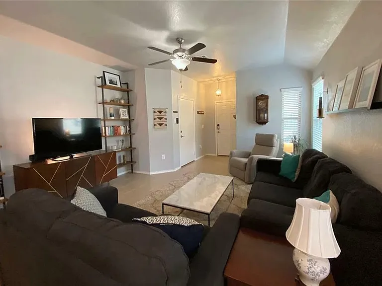 7016 Razors Edge Dr — Photo 4