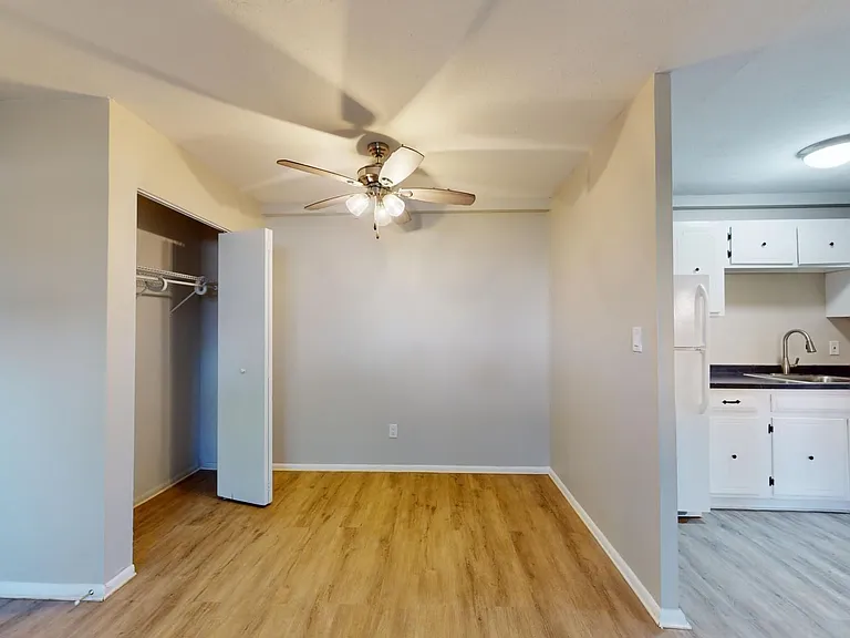 15312 Maple Park Dr — Photo 2