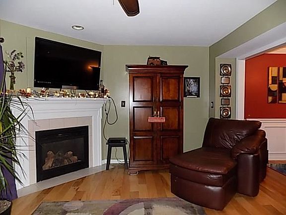 5th image of 137 Creek Side Dr
