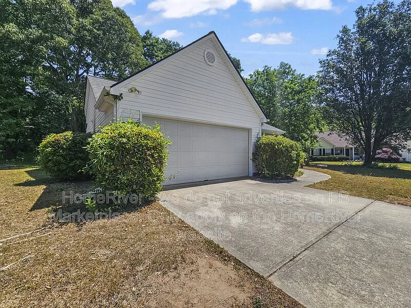 Building Photo - 665 Stonecrest Dr