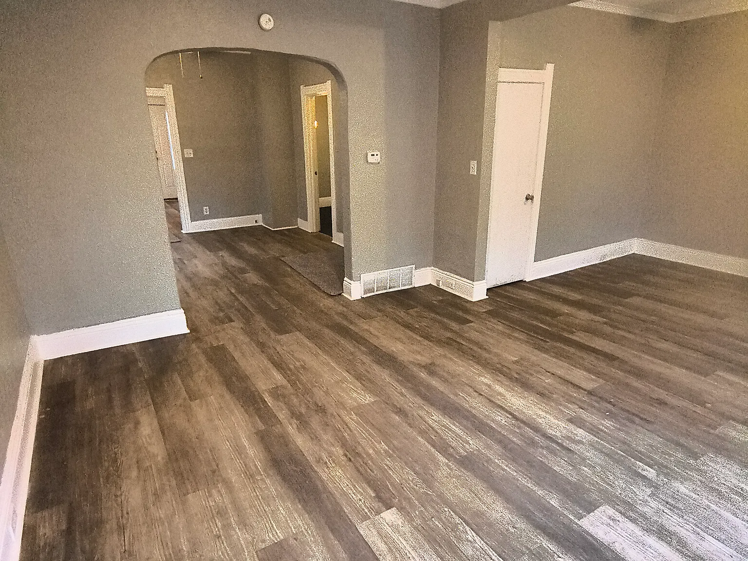 4 bed, 1697 sqft, $1,100 — Photo 2