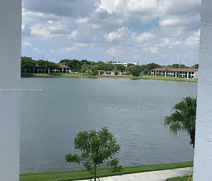 212 Lake Pointe Dr #307 — Photo 14