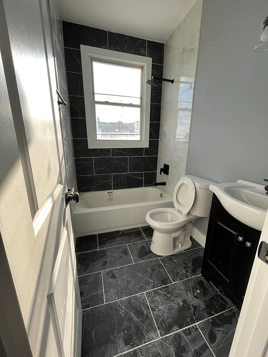 345 Hunterdon St #3A photo 1