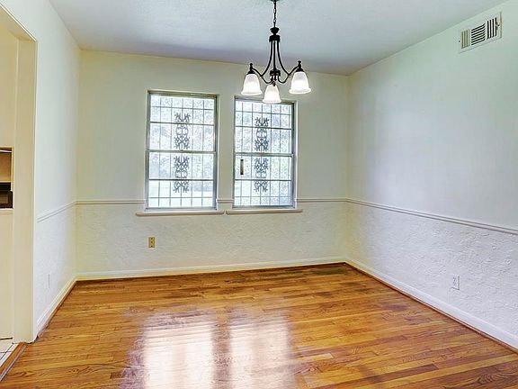 5th image of 9904 Briarwild Ln