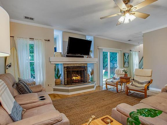 3rd image of 3776 South Blvd