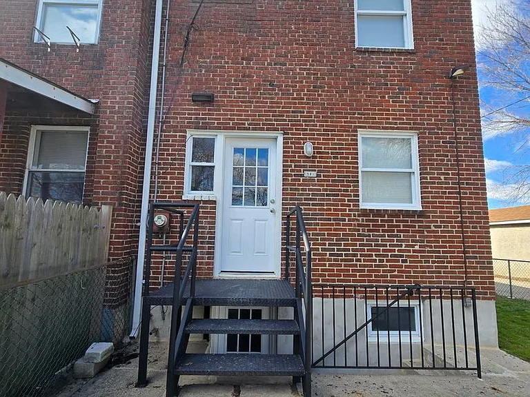 901 Elton Ave — Photo 15