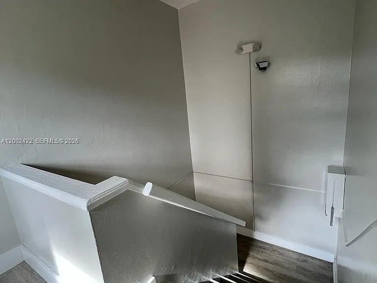 1421 SW 37th Ave #3 — Photo 5