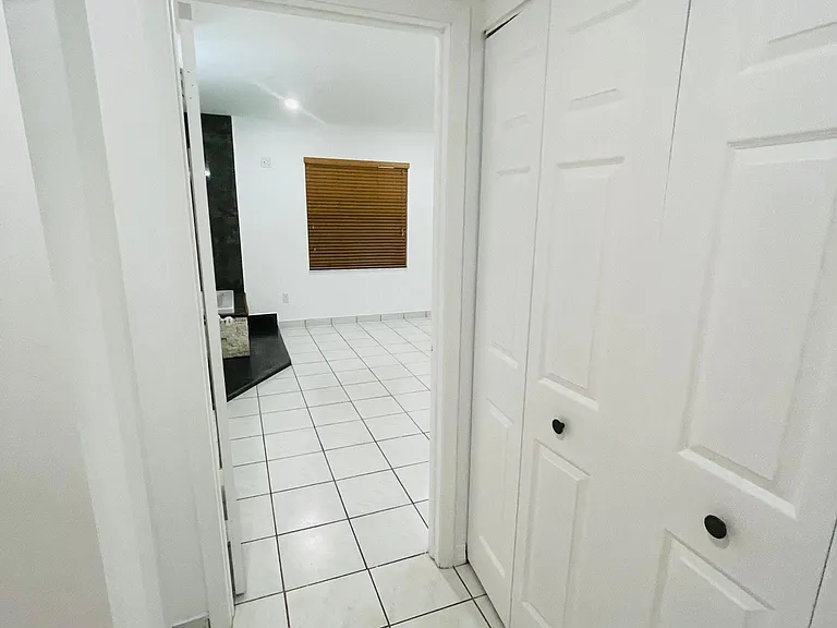 2233 W 74th Ter — Photo 19