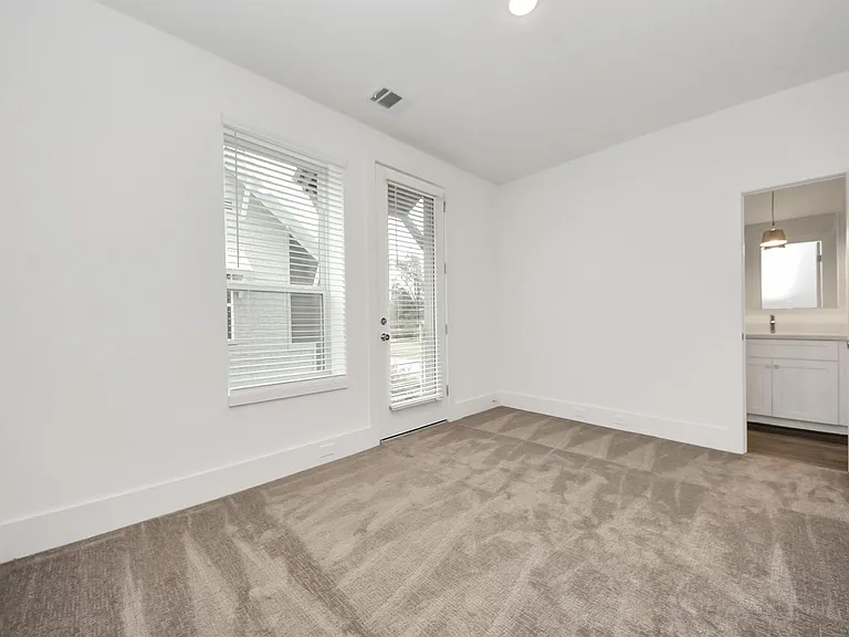 7504 Carver Rd #D — Photo 40