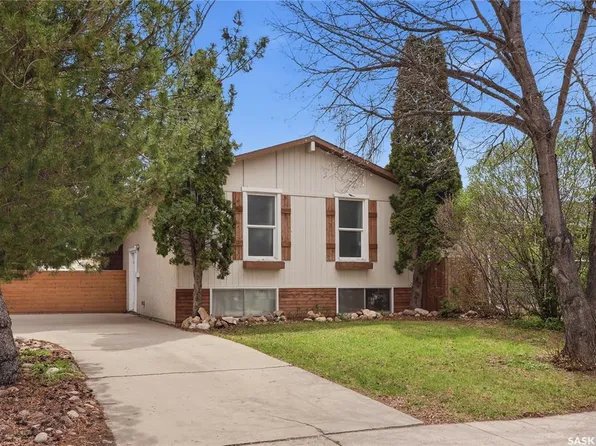 405 St Laurent CRESCENT, Saskatoon, SK S7L 4X3