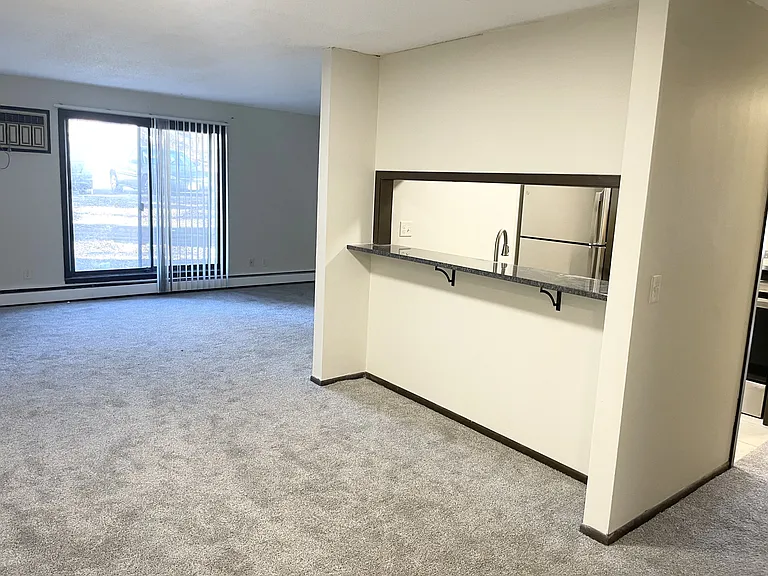 Pinecrest Apartments — Photo 42