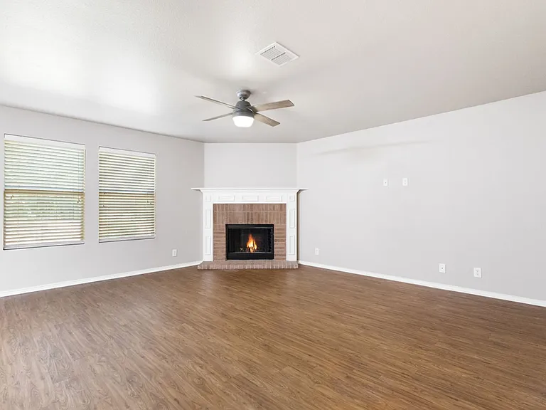 13415 Rhodes Villa — Photo 6