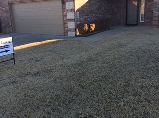 1506 E Forster Ln, Mustang, OK 73064