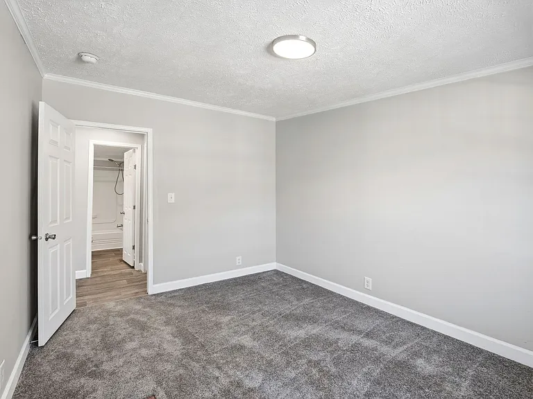 11049 Franklin St — Photo 23
