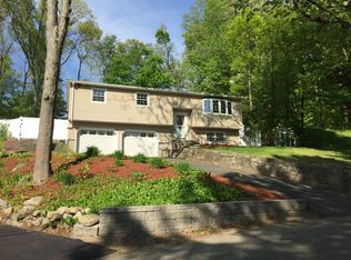 23 Castle Hill Dr, Bethel, CT 06801