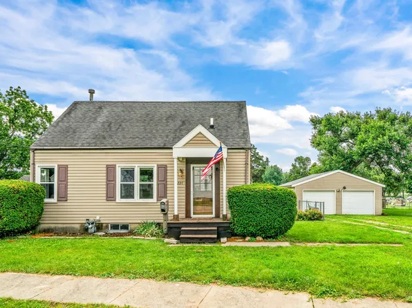 224 W Avenue H, Rochelle, IL 61068