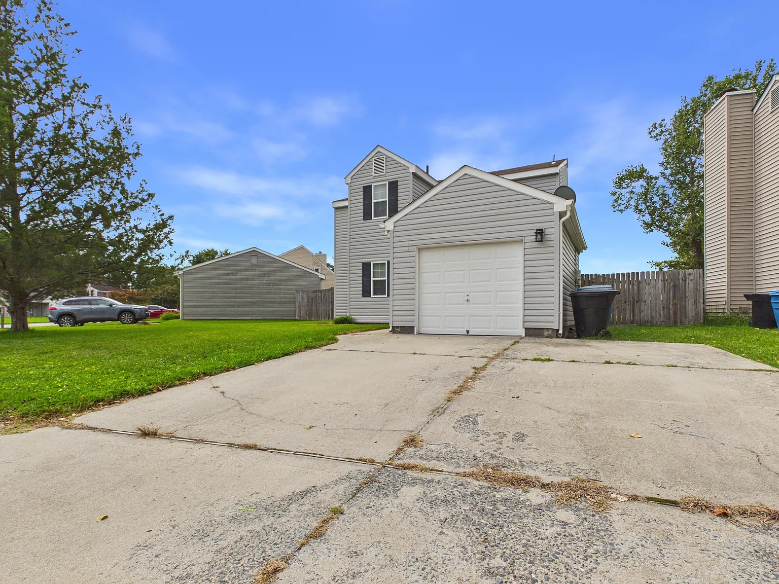 3 bed, 1.5 bath, 1284 sqft, $2,595 — Photo 4