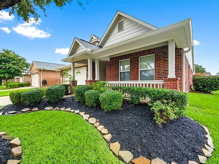 16702 Grovetrail Ln — Photo 2