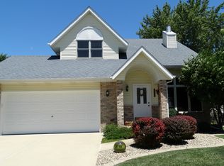 2213 Stockton Dr, Springfield, IL 62703