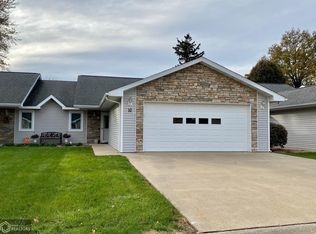 10 Fairway Dr, Oskaloosa, IA 52577