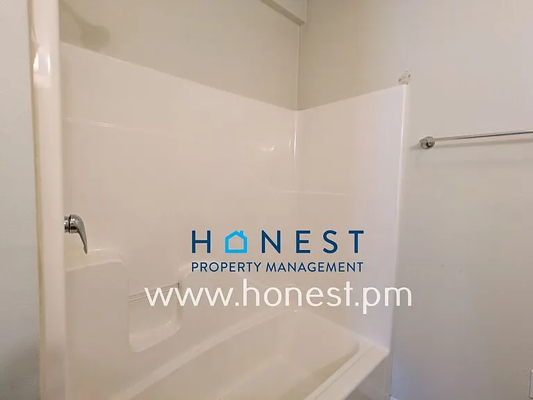 1635 Lewiston Rd #9 — Photo 20