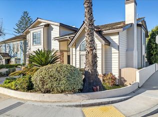 1561 3rd St, Manhattan Beach, CA 90266