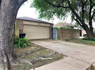 8811 Belle Glen Dr, Houston, TX 77099
