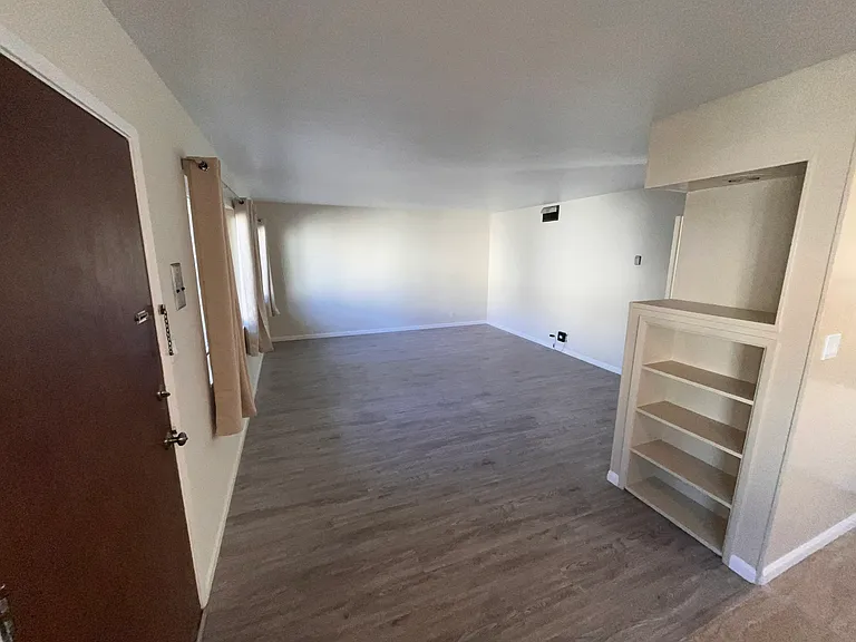 Lee Crest Apartments — Photo 5
