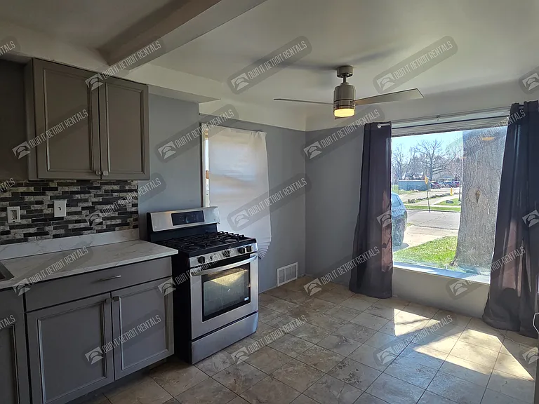 16251 Edmore Dr — Photo 18