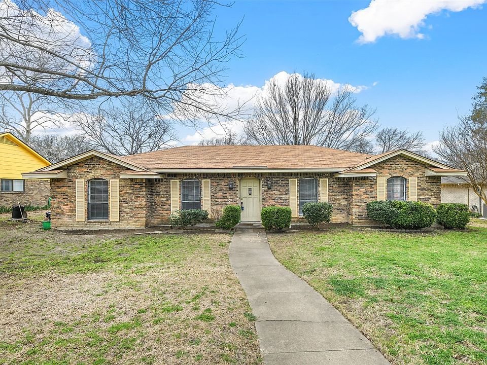 1st image of 521 Newcastle Dr