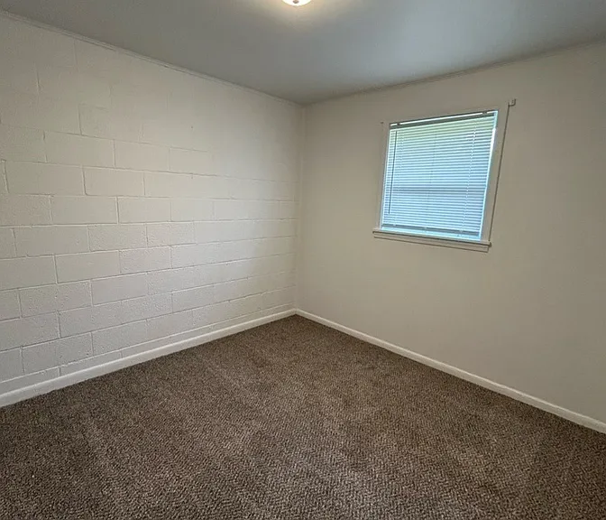 82 Harvey Pl — Photo 7