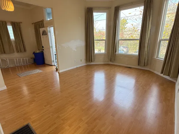 659 24th St #B, Oakland, CA 94612