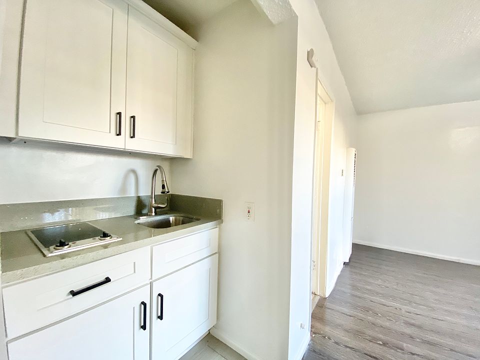 1st image of 307 S Burlington Ave #7