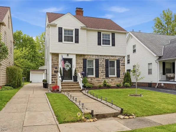 2231 Brockway Rd, University Heights, OH 44118