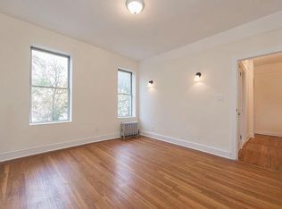 190 Norfolk St #2A, New York, NY 10002