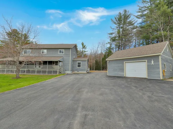 198 Ridge Road, Peru, ME 04290