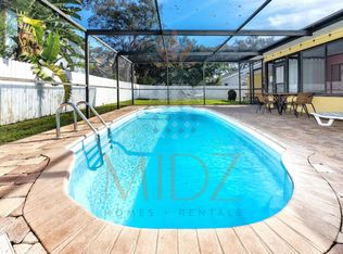 716 13th Ct SW, Largo, FL 33770