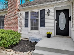 9709 State Line Rd, Kansas City, MO 64114