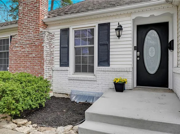 9709 State Line Rd, Kansas City, MO 64114