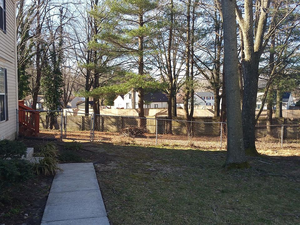 2nd image of 3601 Edmond Way